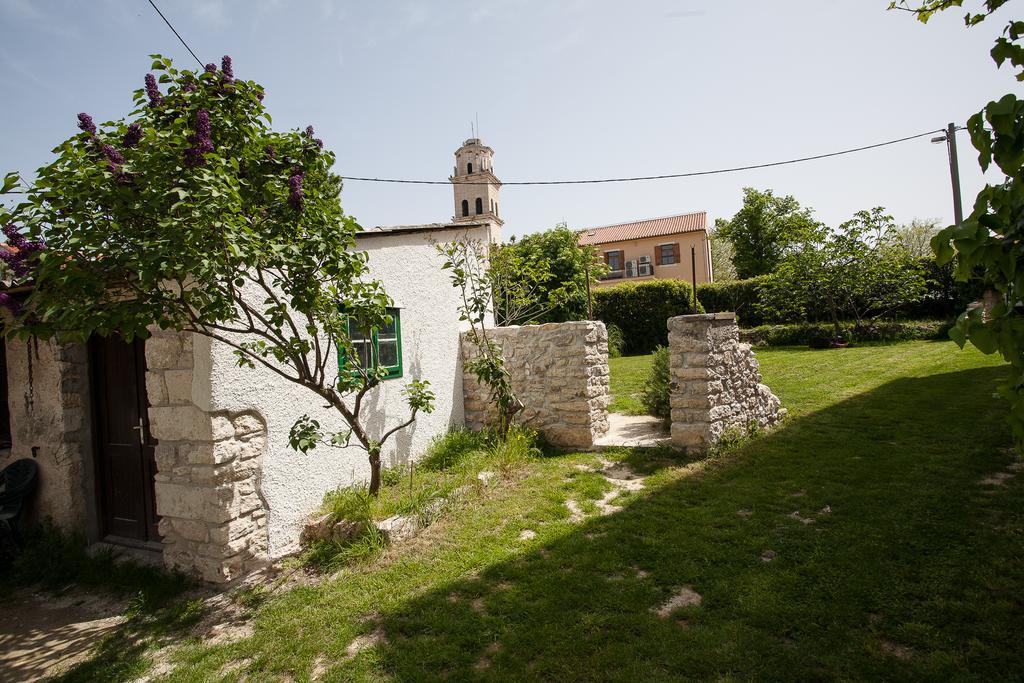 Holiday Home Mihovilovic Premantura Rum bild