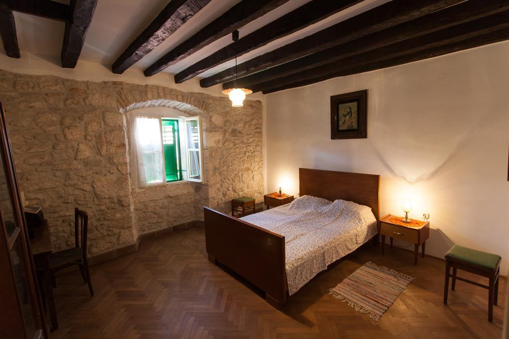 Holiday Home Mihovilovic Premantura Rum bild